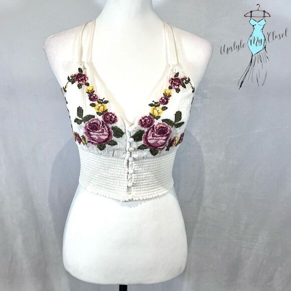 White embroidered button smocked waist halter crop top size medium NWT - Picture 2 of 5